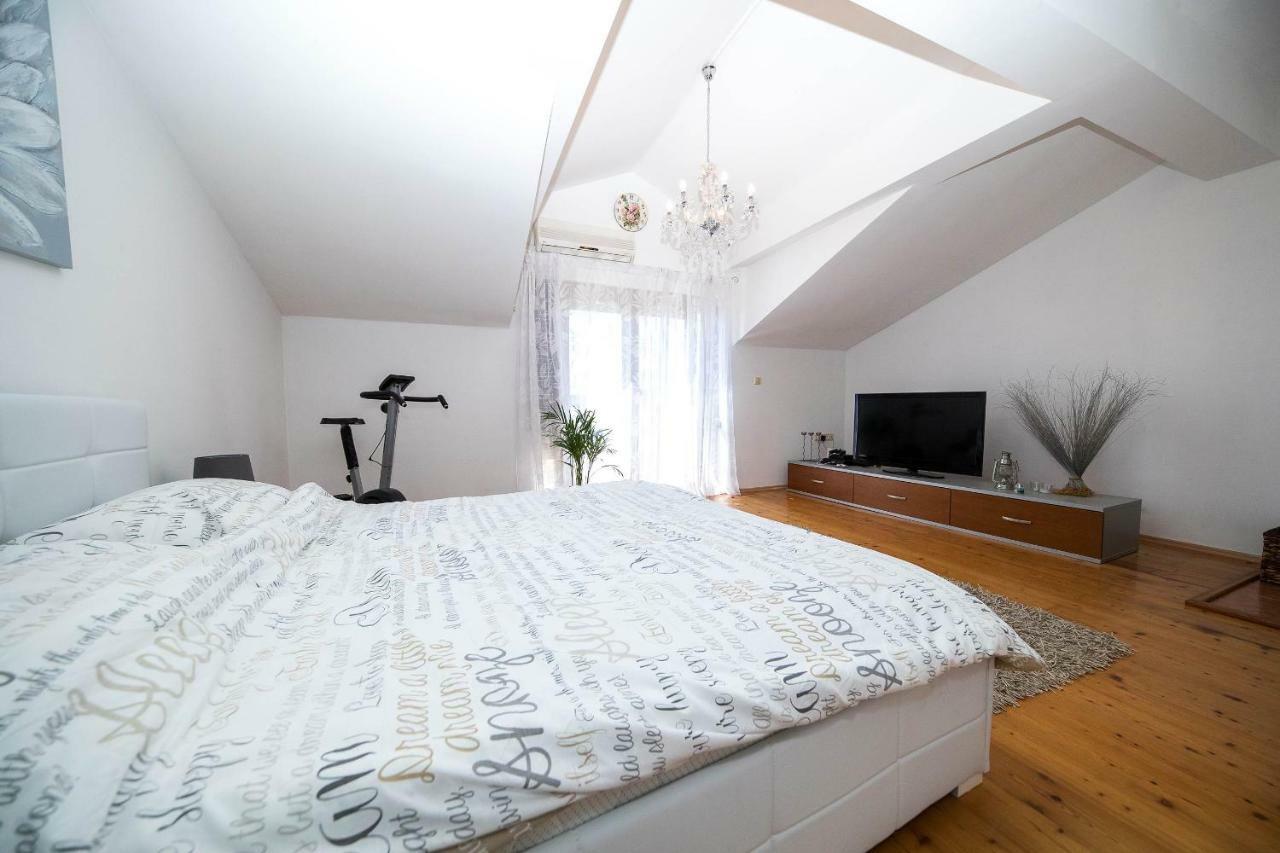 Roko Apartments Selce Eksteriør bilde