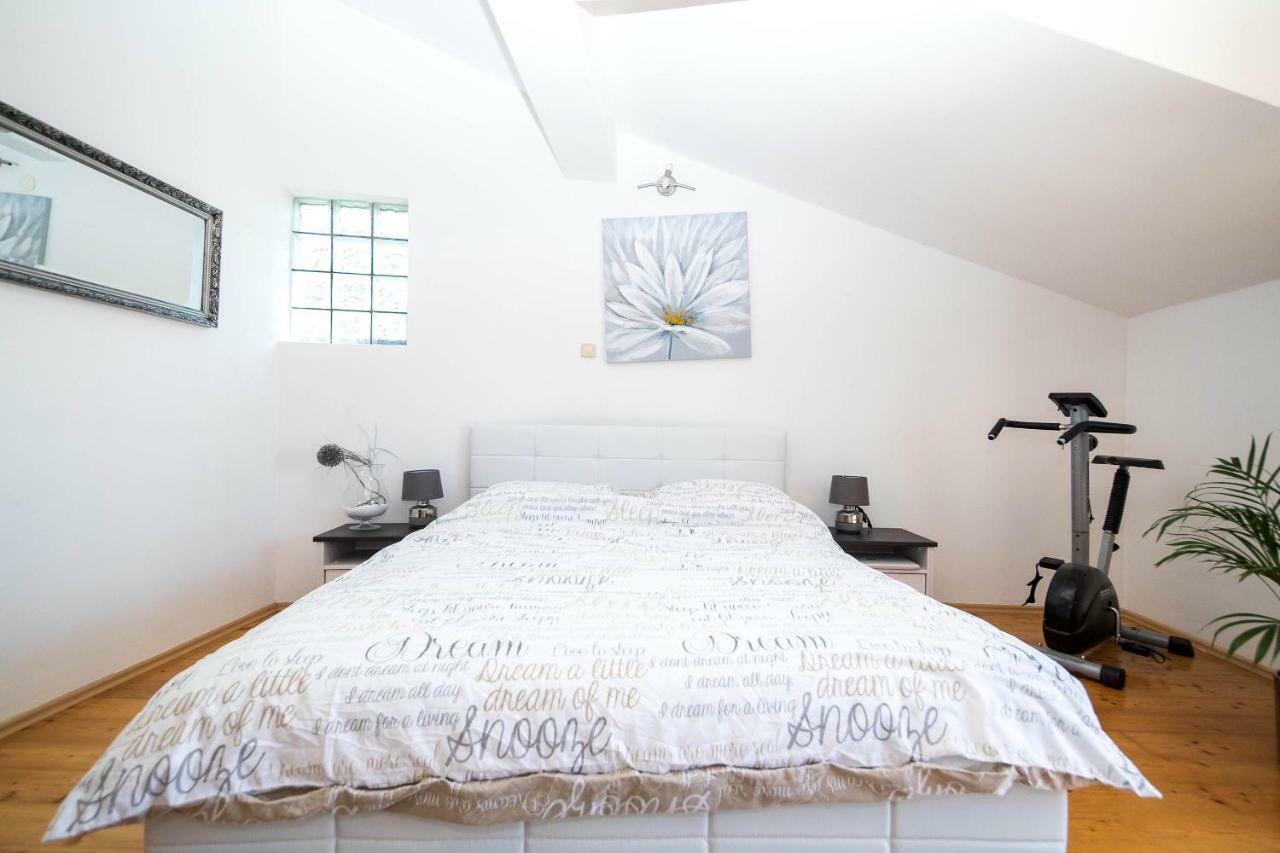 Roko Apartments Selce Eksteriør bilde